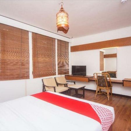 Oyo 1030 Nak Hotel 산다칸 외부 사진