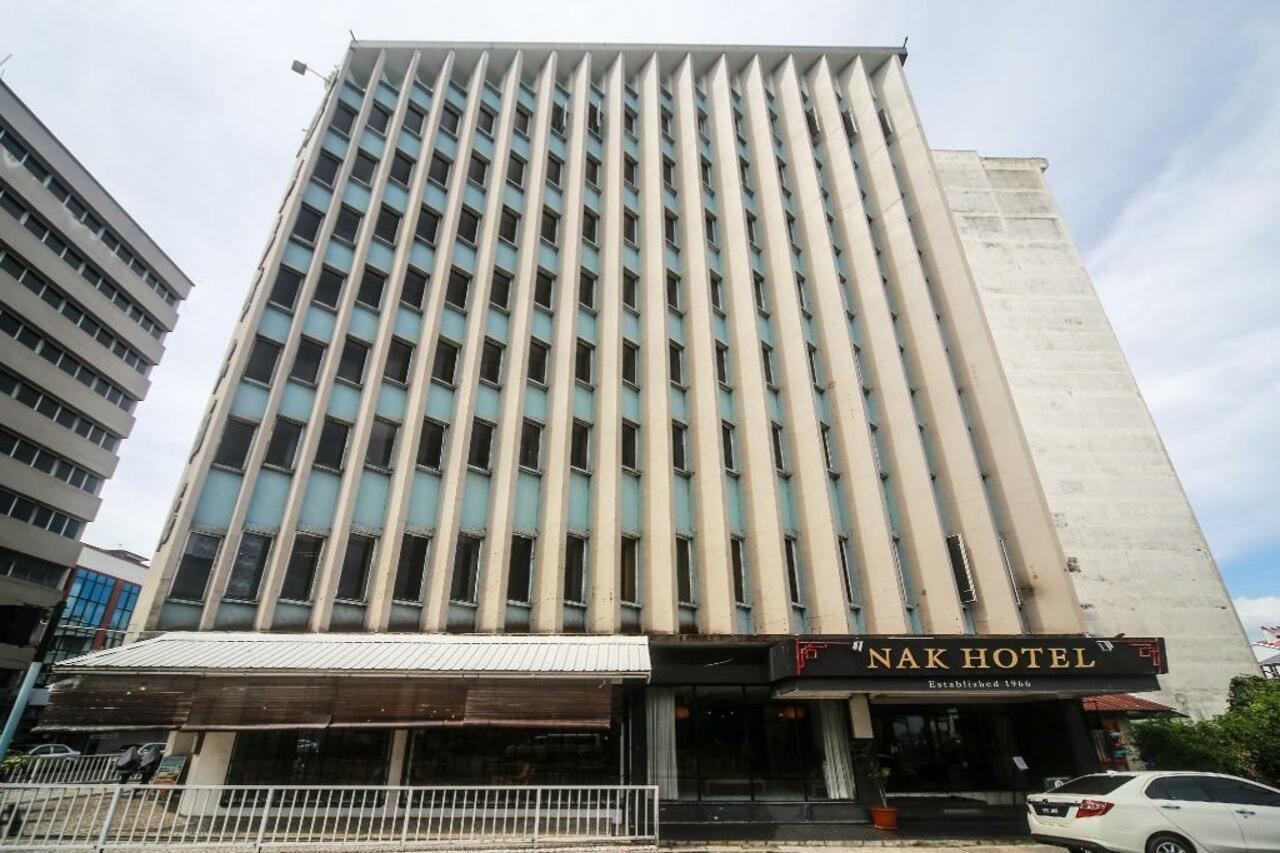 Oyo 1030 Nak Hotel 산다칸 외부 사진